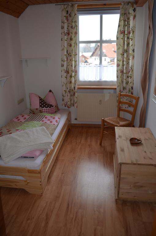 Die Dirndlkoenigin Grunenbach Extérieur photo