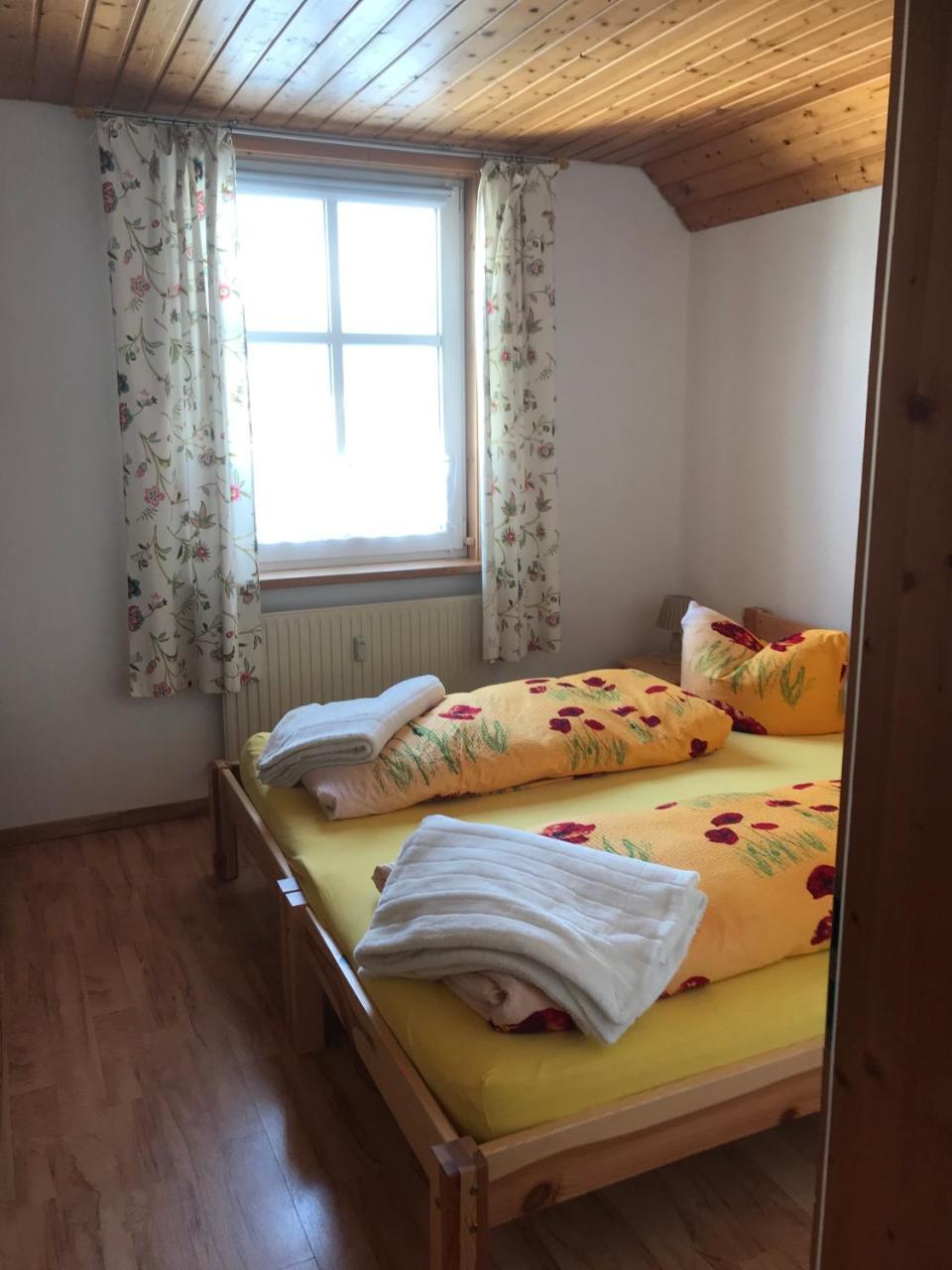Die Dirndlkoenigin Grunenbach Extérieur photo